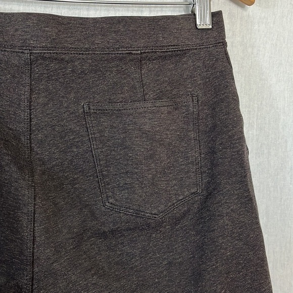 Uniqlo dark heather gray stretch leggings - Picture 2 of 4